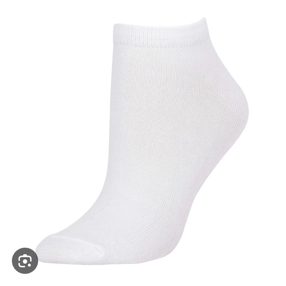 Mamia Classic White Low Cut Socks